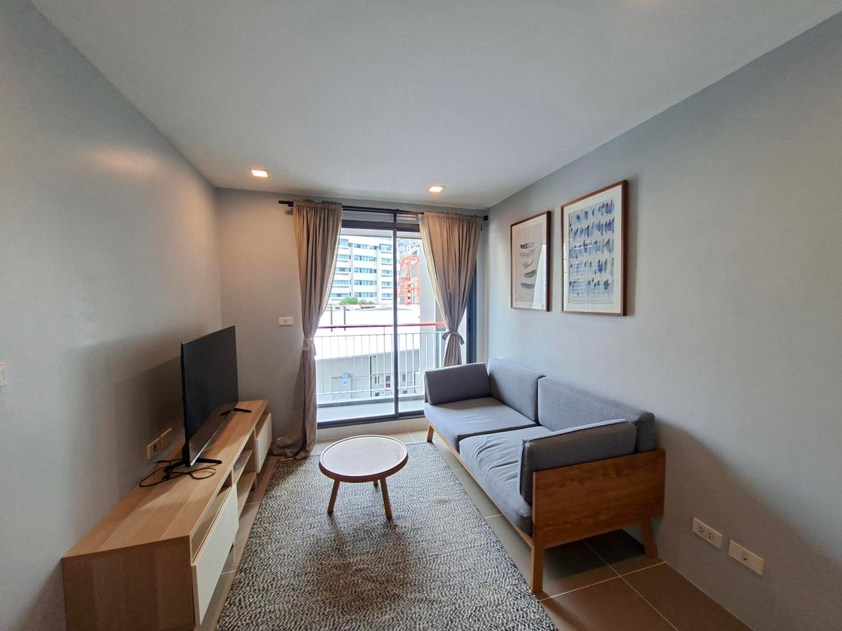 Condo for rent, Mirage Sukhumvit 27!

Type: 1 bed - 1 bathroom
Size: 35.75sq m.
Floor : 6th.
 – รูปที่ 2