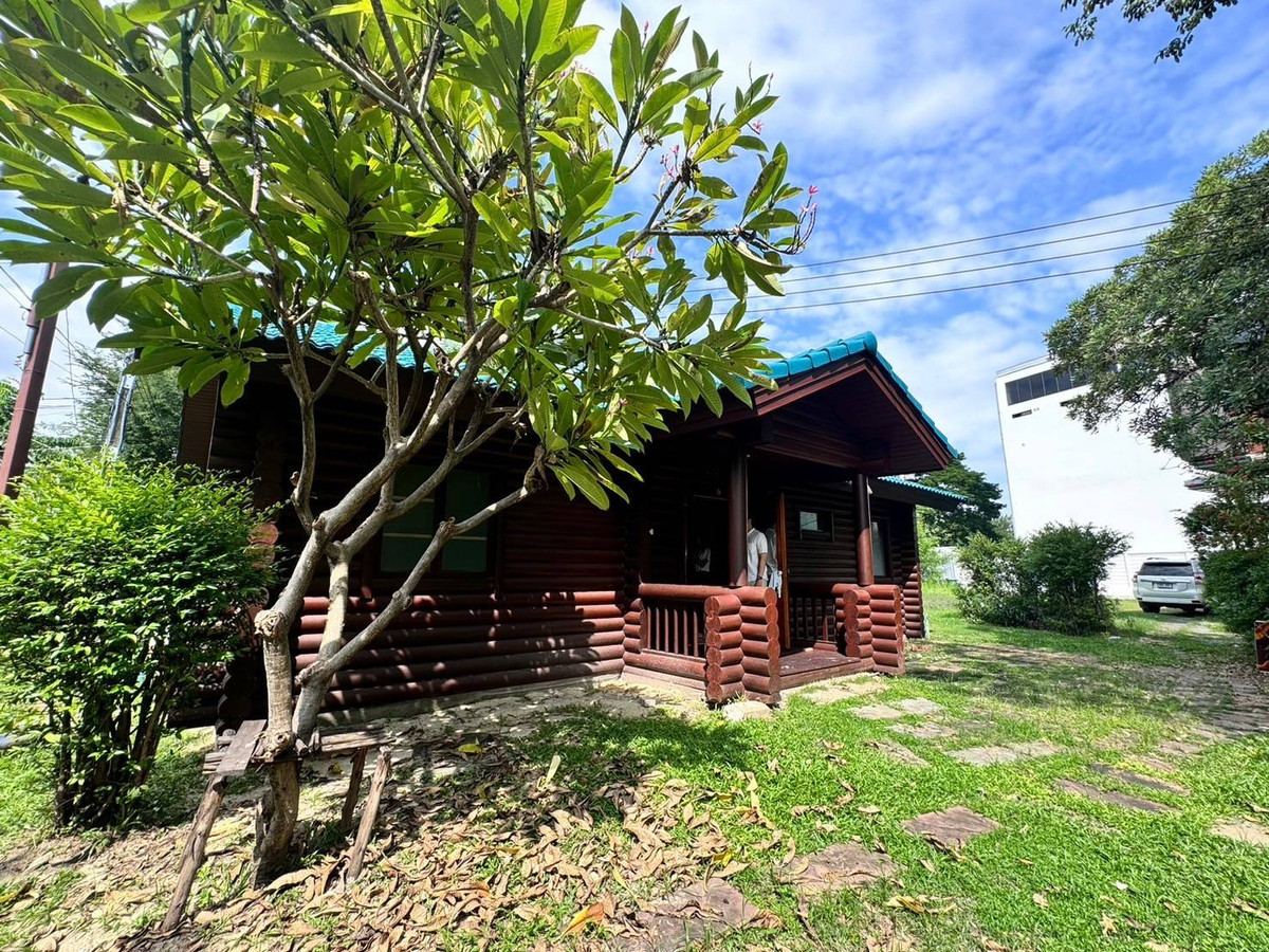ให้เช่าบ้านใกล้โลตัสพัฒนาการติดถนน เหมาะ ทำออฟฟิศ/เชิงพาณิชย์ (N.1449) ให้เช่าบ้านใกล้โลตัสพัฒนาการติดถนน เหมาะ ทำออฟฟิศ/เชิงพาณิชย์ (N.1449)