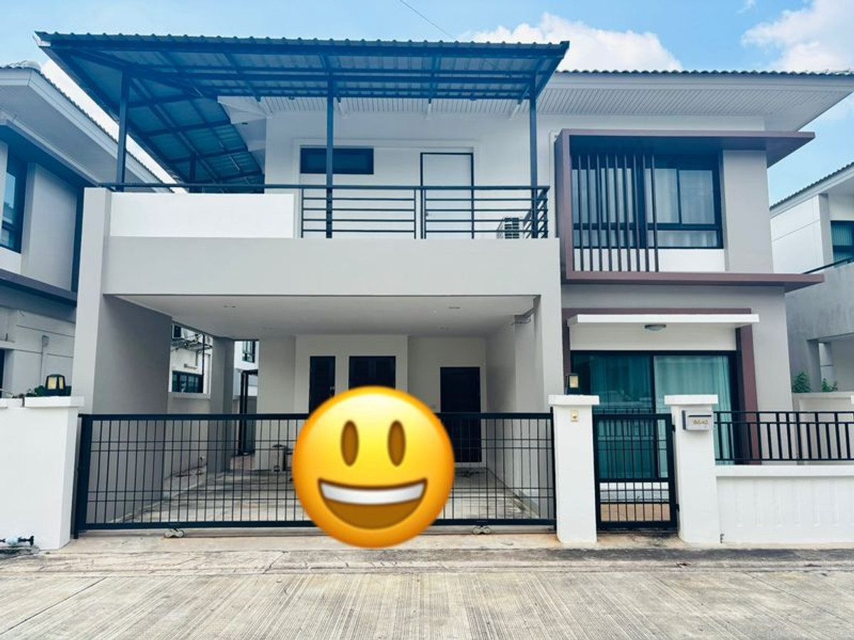 Beautiful house for rent at The Complete Sriracha. Ready to move in. Fully functional for a family. Beautiful house for rent at The Complete Sriracha. Ready to move in. Fully functional for a family.