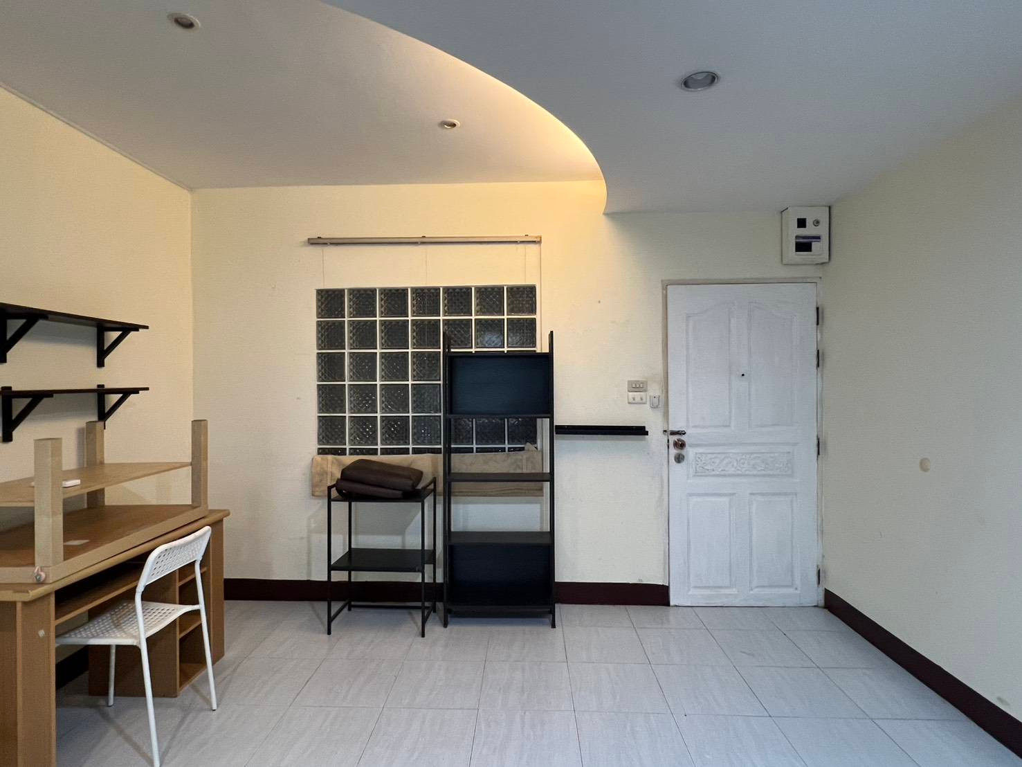Big Condo Near MRT Bang Sue at an Excellent Price! For Sale: Taopoon Mansion Tower A | 31.16 sq.m. | 1 Bedroom 1 Bathroom | Ideal for Rental Investment Big Condo Near MRT Bang Sue at an Excellent Price! For Sale: Taopoon Mansion Tower A | 31.16 sq.m. | 1 Bedroom 1 Bathroom | Ideal for Rental Investment