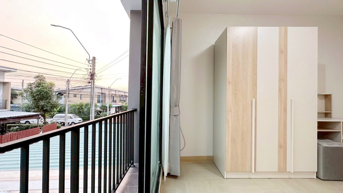 🏡✨ ถ้ากำลังมองหาบ้านทาวน์โฮม ใกล้สนามบินดอนเมือง เดินทางสะดวก ใกล้ทางด่วนฉลองรัช มาทางนี้ได้เลยจ้า 🔥🔥 – รูปที่ 4