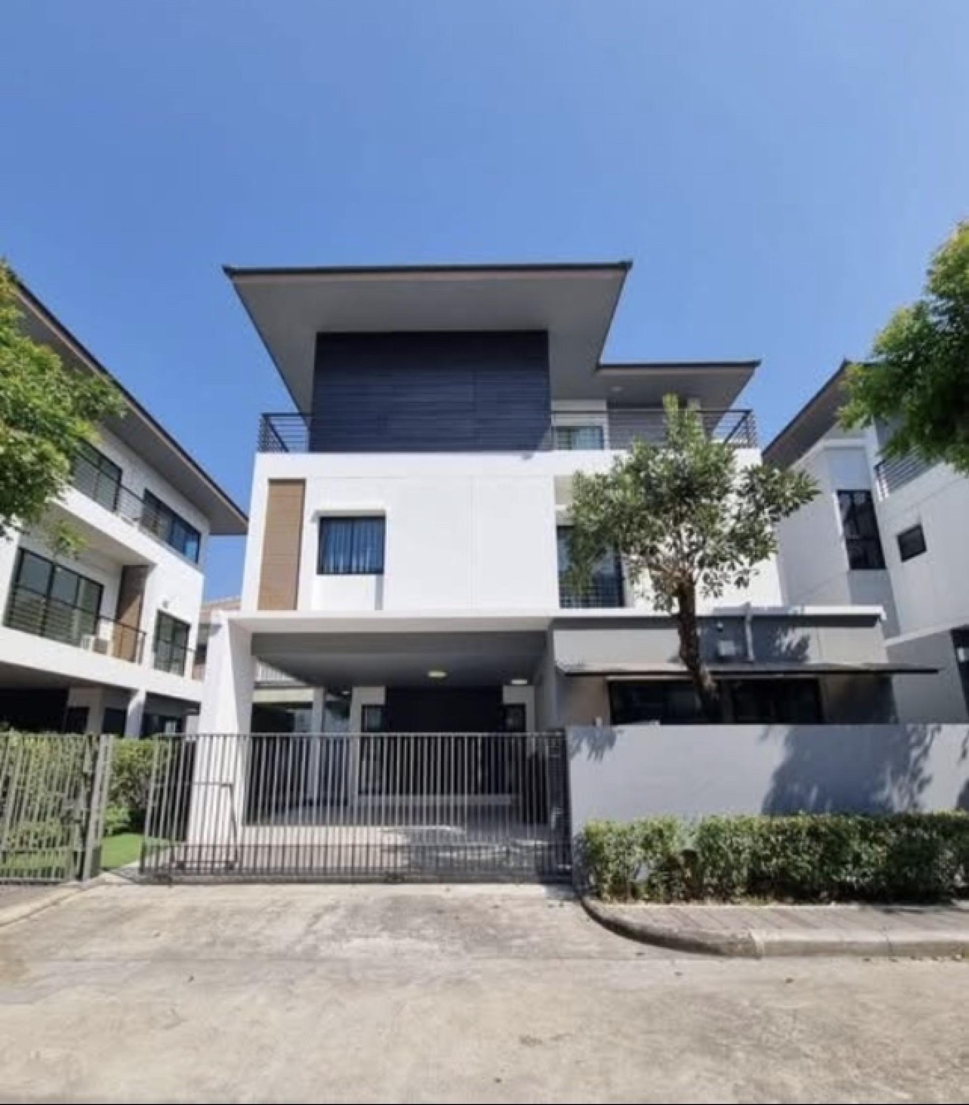 House for Rent 54sq.wah 310 sqm. 3beds 2rooms 5baths Fully Furnished Ready to Move in
