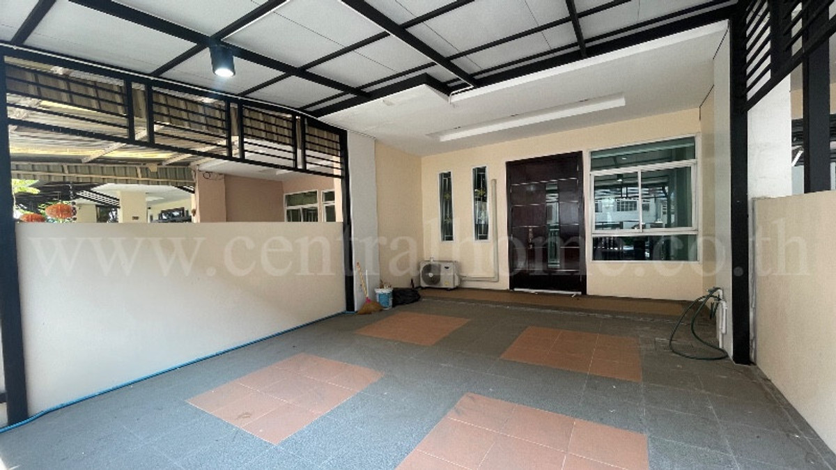 ทาวน์เฮ้าส์ 3 ชั้น เดอะบริติช กัลปพฤกษ์ พร้อมอยู่ ราคาถูก – รูปที่ 2