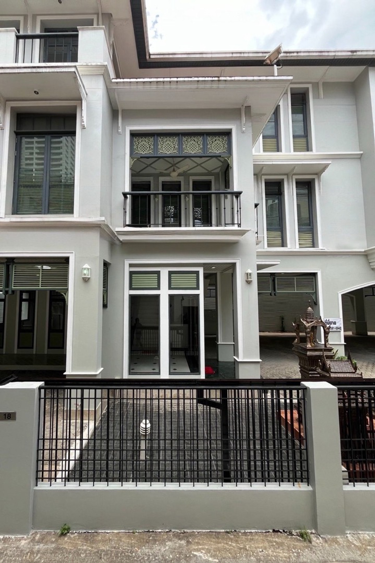 Office building for sale Heart of Sukhumvit (Asoke) – รูปที่ 3