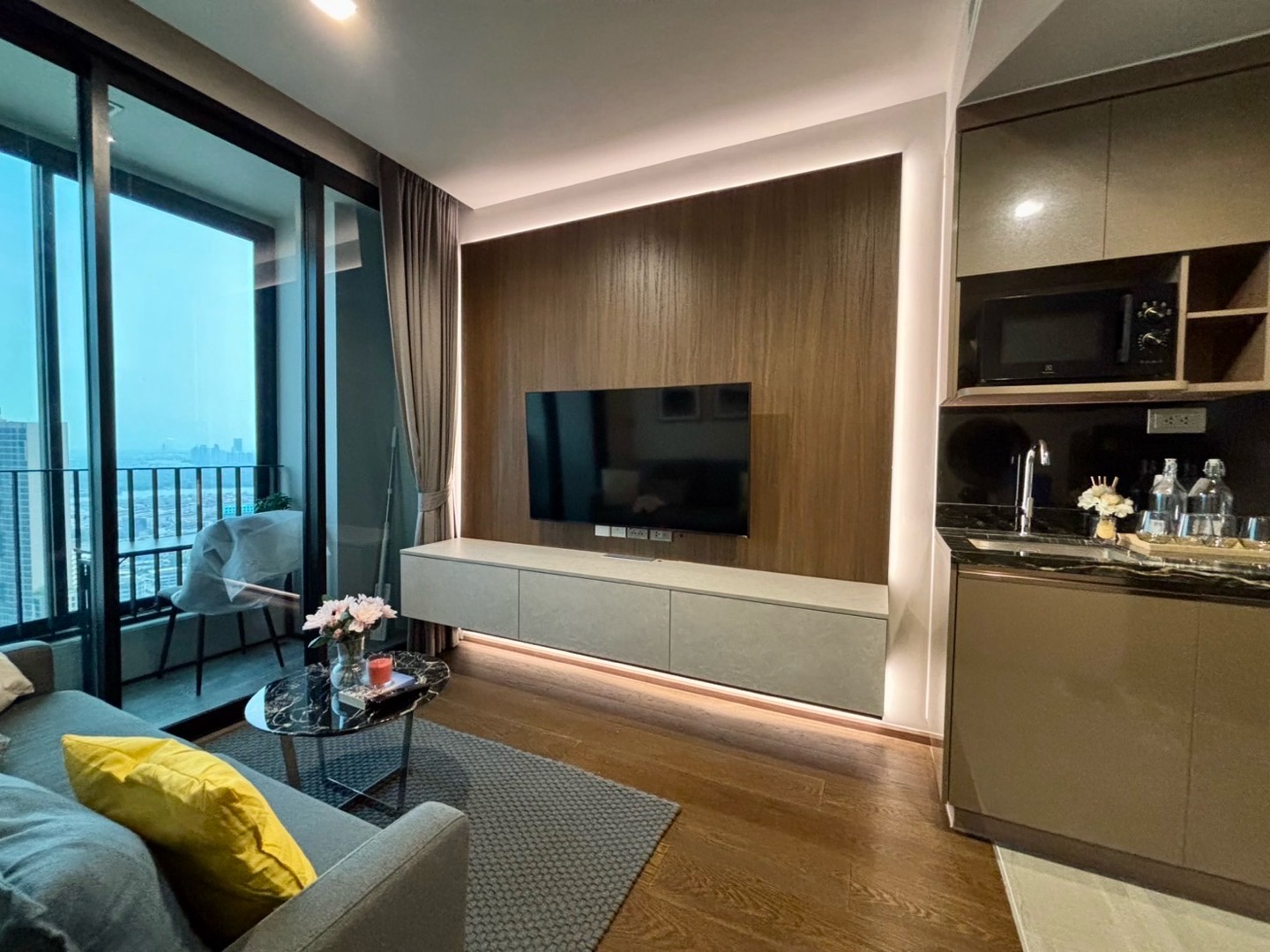 ✨🌃 High floor, spectacular river view | Ideo Q Sukhumvit 36 near BTS Thonglor 💎🚆 ✨🌃 High floor, spectacular river view | Ideo Q Sukhumvit 36 near BTS Thonglor 💎🚆
