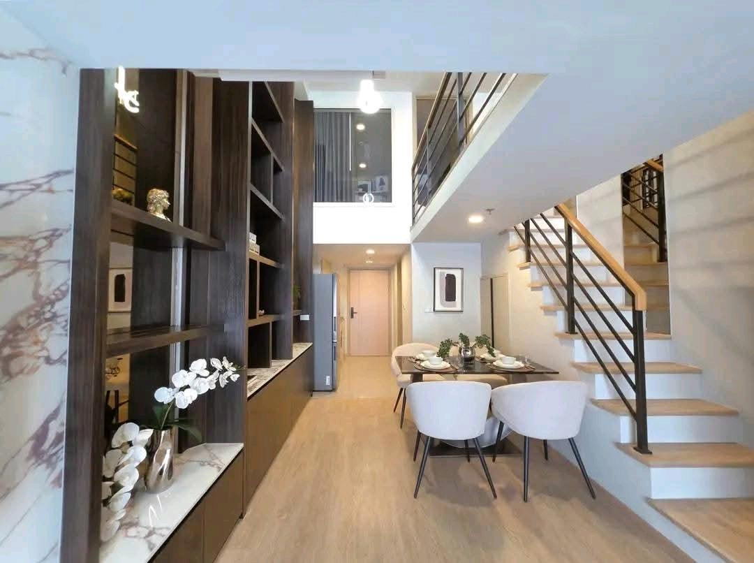 🚇💦 Just 290 m. from BTS Saladaeng, only 350 m. from MRT Samyan, Duplex 2 Bedroom room. – รูปที่ 2