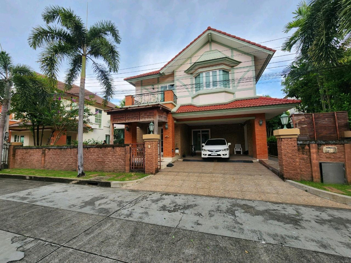 For sale and rent, detached house 81 sq m, Laddarom Ratchaphruek Pinklao Village. Next to the main Ratchaphruek Road, near the expressway, near Central Westville. The village is very nice. For sale and rent, detached house 81 sq m, Laddarom Ratchaphruek Pinklao Village. Next to the main Ratchaphruek Road, near the expressway, near Central Westville. The village is very nice.