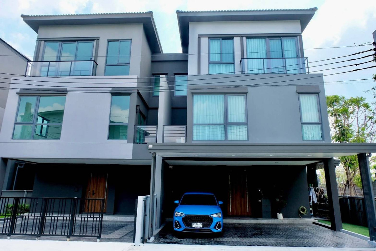 Beautiful house for sale, ready to move in Fully decorated like a model home. The best location in the project Next to the large garden in front of the house You can make an appointment to view the house 🏡✨ Beautiful house for sale, ready to move in Fully decorated like a model home. The best location in the project Next to the large garden in front of the house You can make an appointment to view the house 🏡✨
