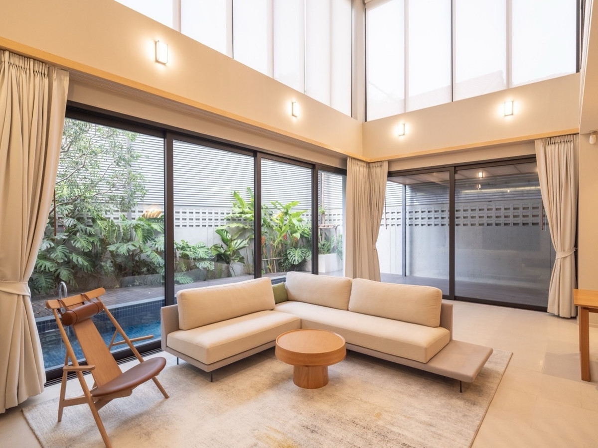 ให้เช่าบ้านเดี่ยวบ้านบ้านวิภาวดี20 pool villa สุด luxury🌟🌈🌲 豪华泳池别墅出租，位于Vibhavadi 20区。 – รูปที่ 2