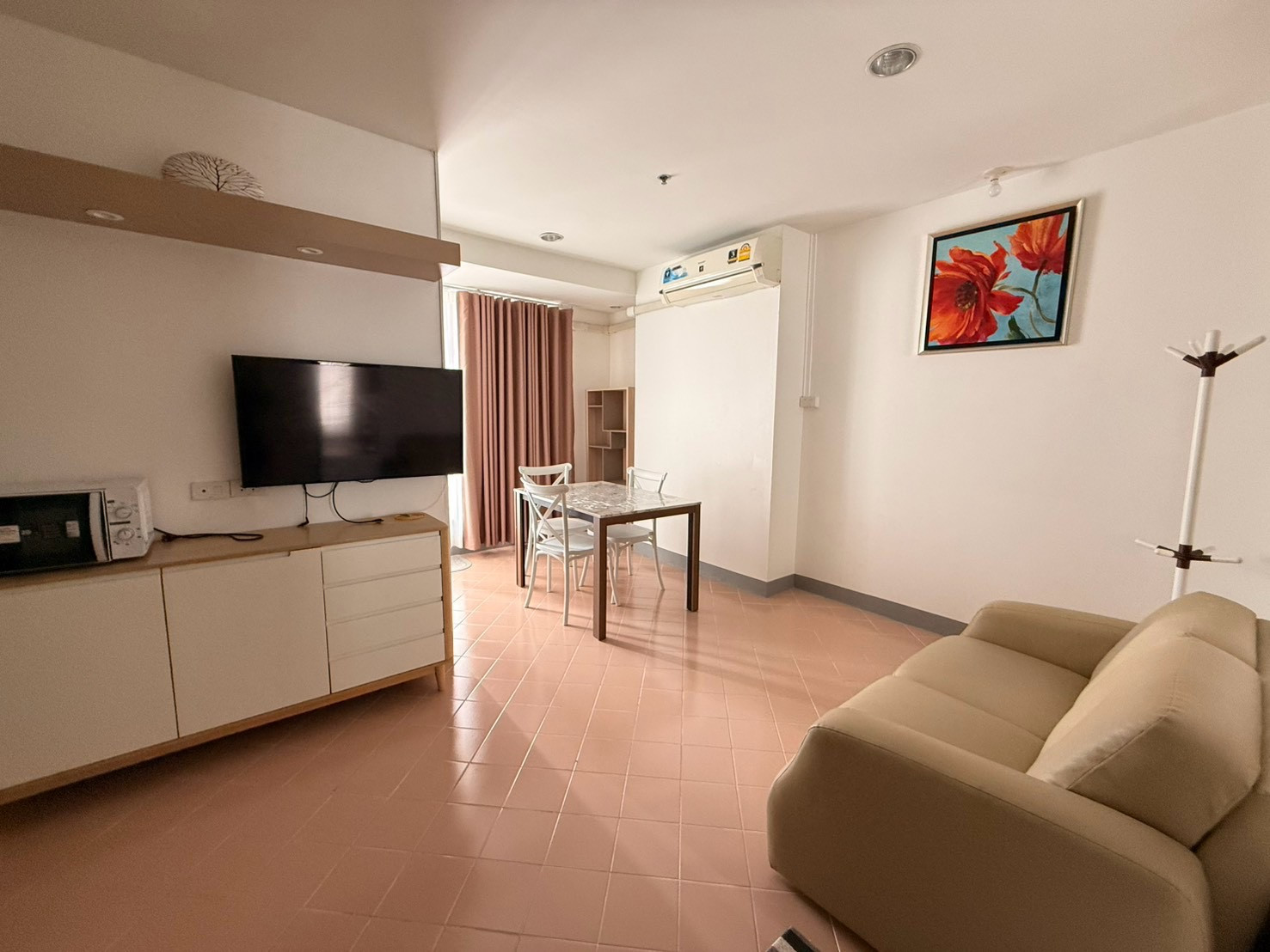 For rent, 2 bedrooms, 1 bathroom, Pathumwan Resort Pathumwan Resort For rent, 2 bedrooms, 1 bathroom, Pathumwan Resort Pathumwan Resort