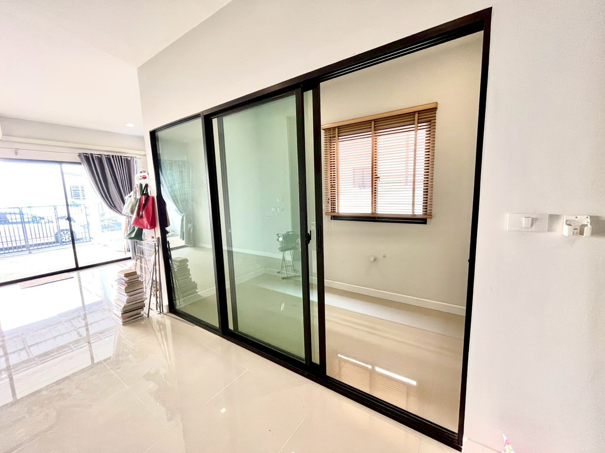ขายทาวน์โฮม 3 ชั้น หลังมุม หมู่บ้านพาทิโอ วิภาวดี-สรงประภา ทำเลดี ใกล้ Central แจ้งวัฒนะ  – รูปที่ 2
