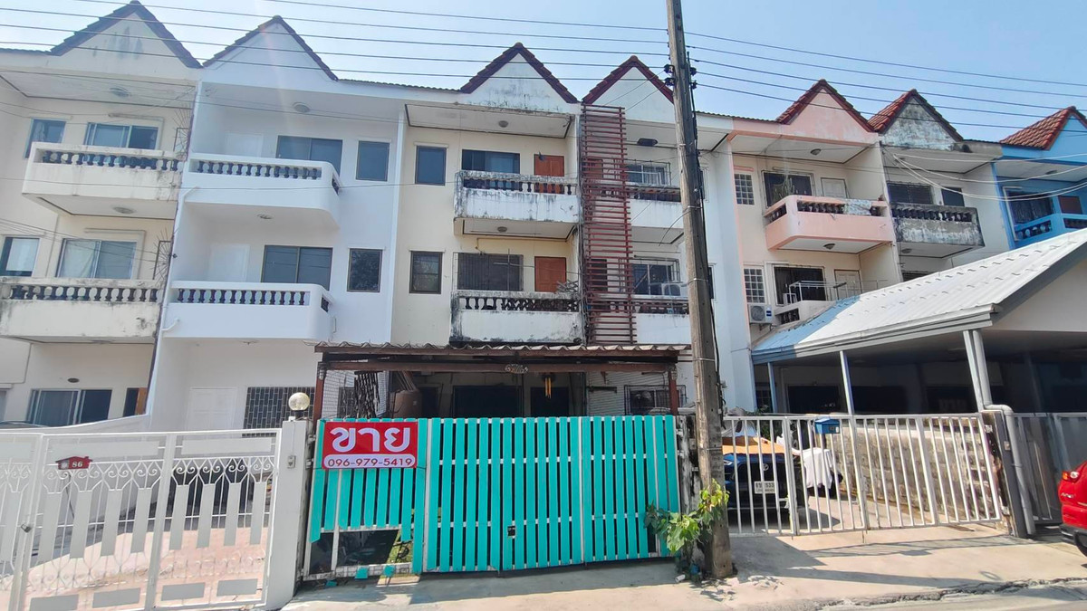ขาย ตึกเเถว 3 ชั้น 23 ตร.ว. ทำเล ซอย รามอินทรา 8 