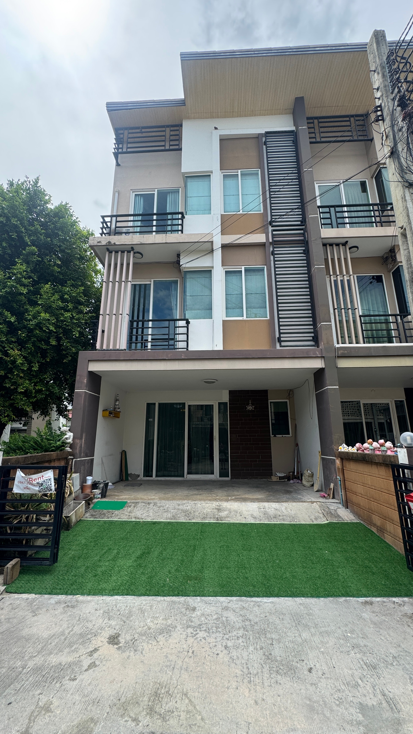 House for rent, 3-story townhome, 25,000 baht
