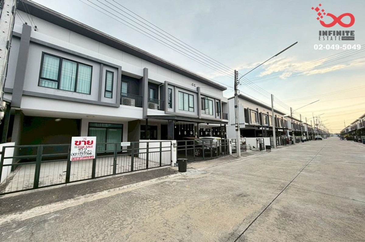 2-story townhome for sale, The Ricco Town Wongwaen-Lam Luk Ka, Khlong 4, ready to move in.