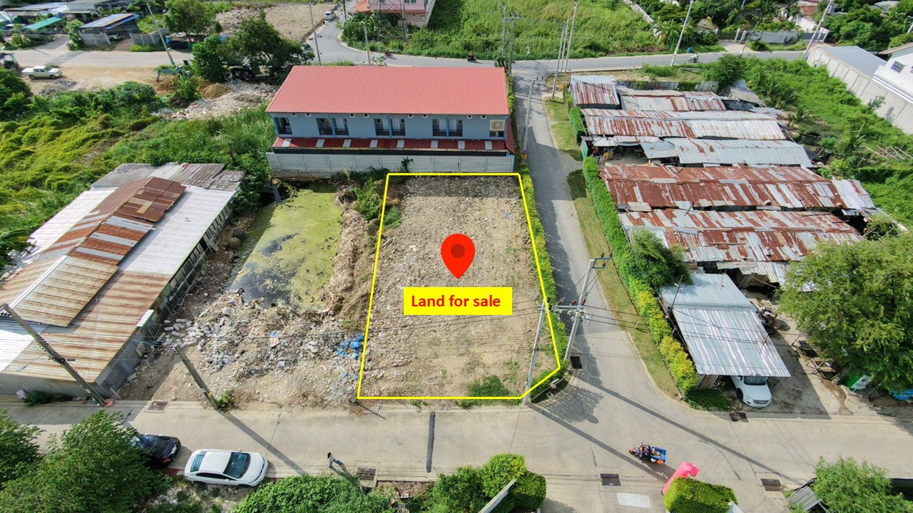 Corner plot of land, Petchkasem 77, the most beautiful on the market, next to Centro Petchkasem 69, only 2.69 million baht. Corner plot of land, Petchkasem 77, the most beautiful on the market, next to Centro Petchkasem 69, only 2.69 million baht.