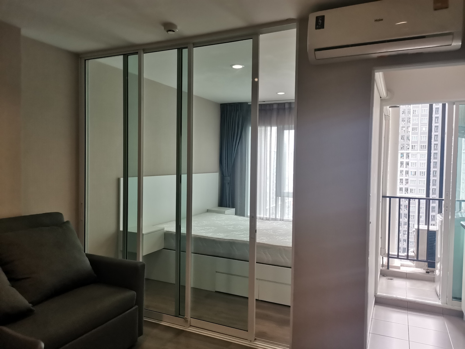1 ห้องนอน  ให้เช่า ที่รีเจ้นท์ โฮม บางซ่อน เฟส 28 เฟอร์นิเจอร์ครบ เครื่องใช้ไฟฟ้าครบ รูปจากห้องจริง 100%  – รูปที่ 4