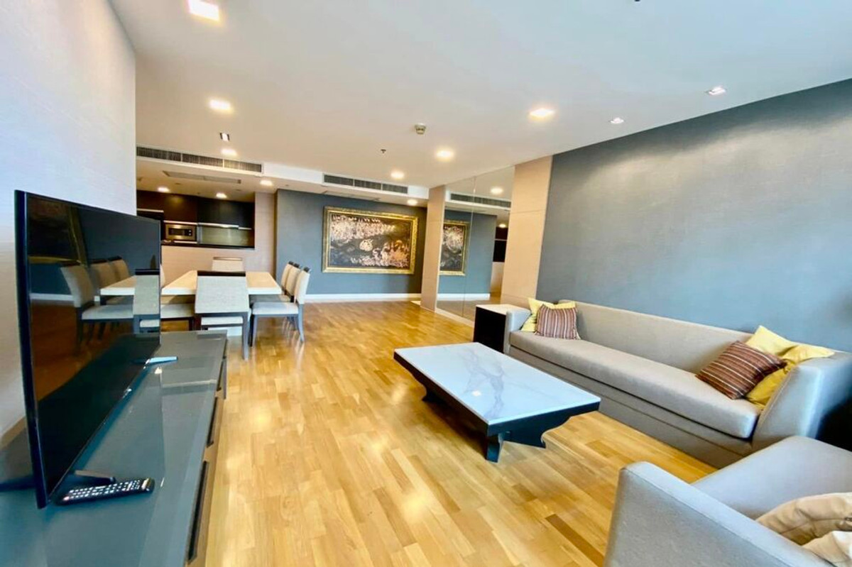🔥 Sale - Rent !! 🔥 Urbana Sathorn, 2 bedroom, 2 bathroom, big size, high floor 20++, North Facing, Good Location !! Code C20230210732 furnished, ready to move in, Special Deal!!📣📣 🔥 Sale - Rent !! 🔥 Urbana Sathorn, 2 bedroom, 2 bathroom, big size, high floor 20++, North Facing, Good Location !! Code C20230210732 furnished, ready to move in, Special Deal!!📣📣