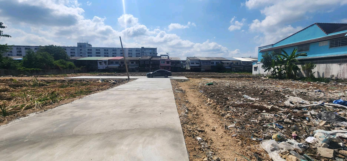 🏡 ขายด่วน! ที่ดินแปลงสวย 412 ตรว.ซอยแบริ่ง 30 ราคาถูกกว่าตลาดมาก 🔥หน้าถนนคอนกรีต กว้างประมาณ 6 เมตรเข้าซอยแบริ่ง 30 เพียง ~750 เมตร🌟 จุดเด่นทำเล (ห้ามพลาด!)ทำเล “แบริ่ง” เชื่อมต่อได้ทั้งสุขุมวิท – ศรีนครินทร์ – บางนาใกล้รถไฟฟ้า BTS แบริ่ง / สำโรงใ