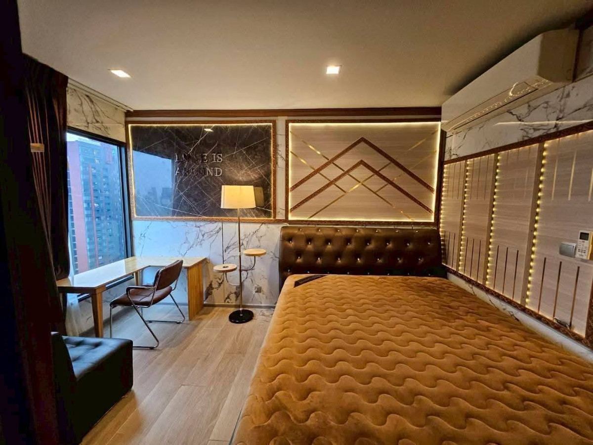 🔥For sale: Life Asoke Rama 9, Life Asoke Rama 9, high floor, quiet corner room. Next to the sky garden balcony 🌳 View of Building G and Mahanakhon Building, suitable for investment, near MRT Rama 9. 🔥For sale: Life Asoke Rama 9, Life Asoke Rama 9, high floor, quiet corner room. Next to the sky garden balcony 🌳 View of Building G and Mahanakhon Building, suitable for investment, near MRT Rama 9.