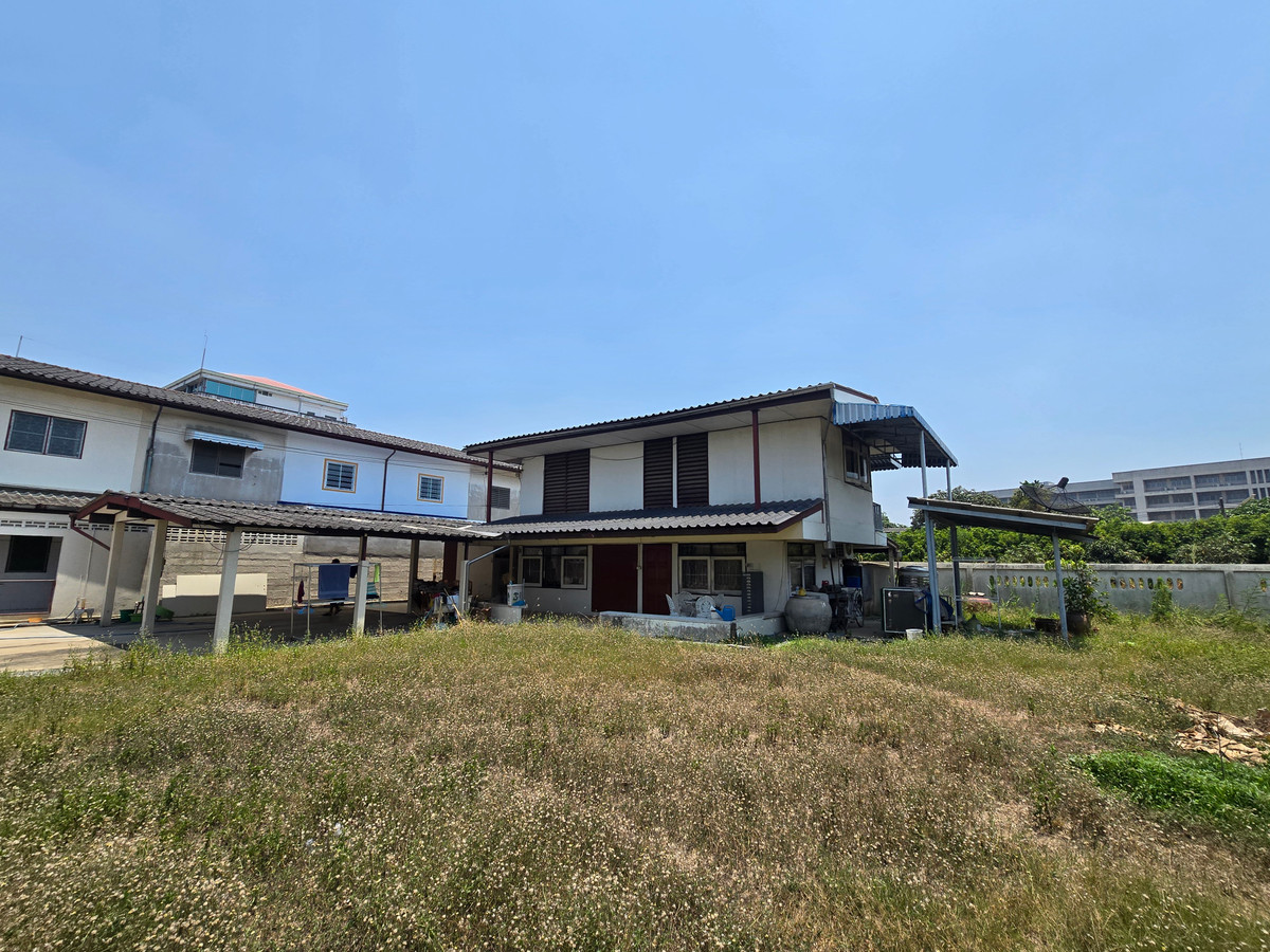 🏠 ด่วน! บ้านพร้อมที่ดินแปลงใหญ่ 203 ตรว. หลังโรงเรียนยอแซฟ ซอยหมอศรี สามพราน จ.นครปฐม ทำเลดี ไม่แพง – รูปที่ 3