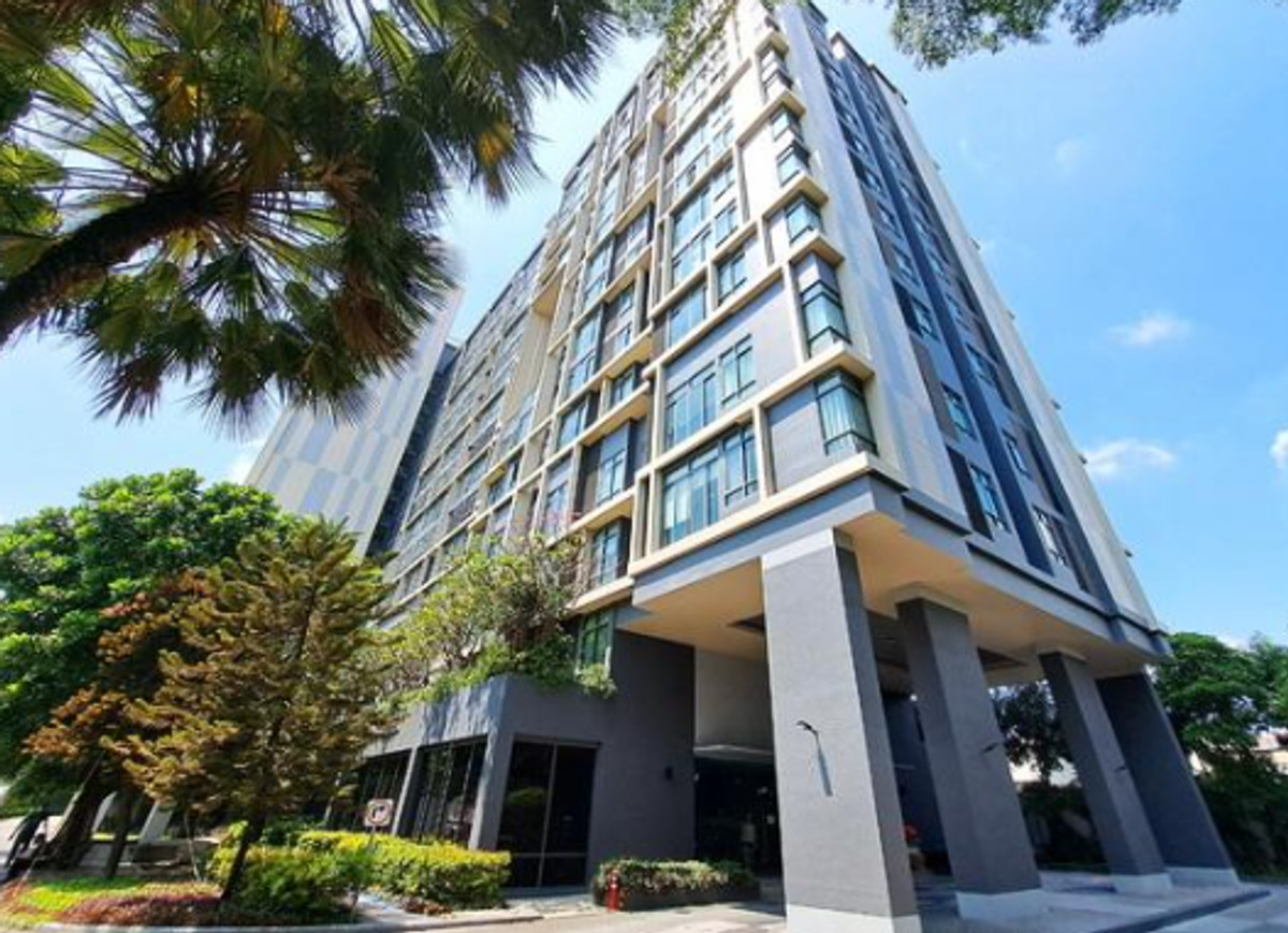 ✨ For Sale: Ideo Blucove Sukhumvit Condo ✨ 💰 Only 5,500,000 THB, best price in the building. Happy to serve you. If interested, contact Mr. James Mar.