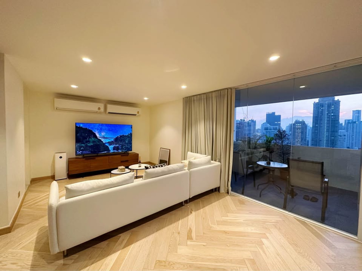 D.S. Tower II Sukhumvit 39 rent 139 sqm 2 beds 2 baths 89,000 per month for sale 16.9 MB D.S. Tower II Sukhumvit 39 rent 139 sqm 2 beds 2 baths 89,000 per month for sale 16.9 MB