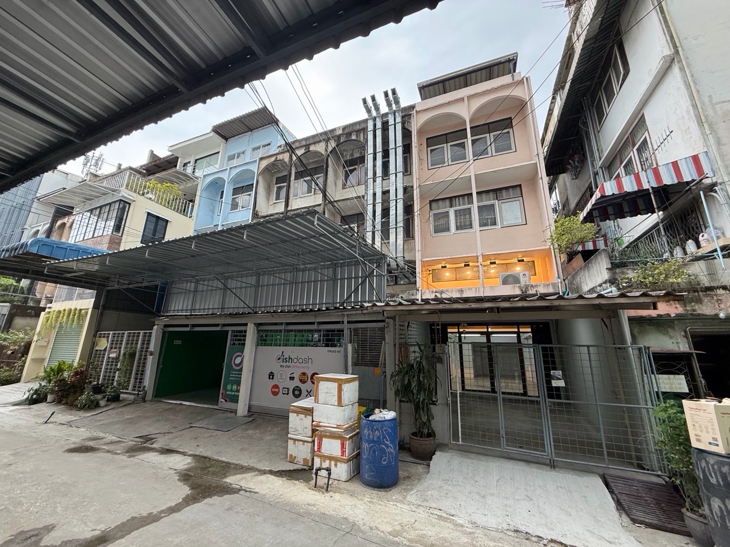 🏢 ให้เช่า ตึกแถว 4 ชั้นครึ่ง รีโนเวทใหม่ ✨
📍หมู่บ้านนครหลวง 2 ซอยอมร นางลิ้นจี่ | สาทร | พระราม 3 | เย็นอากาศ – รูปที่ 2
