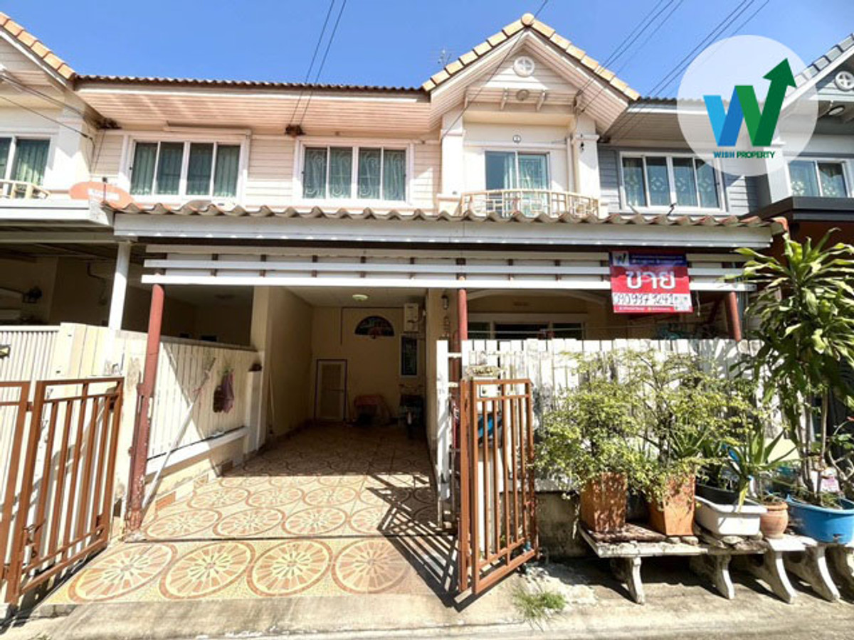 Urgent sale, 2-story townhouse, 21 sq m., near Phra Nang Klao Hospital, just 5 minutes. Urgent sale, 2-story townhouse, 21 sq m., near Phra Nang Klao Hospital, just 5 minutes.