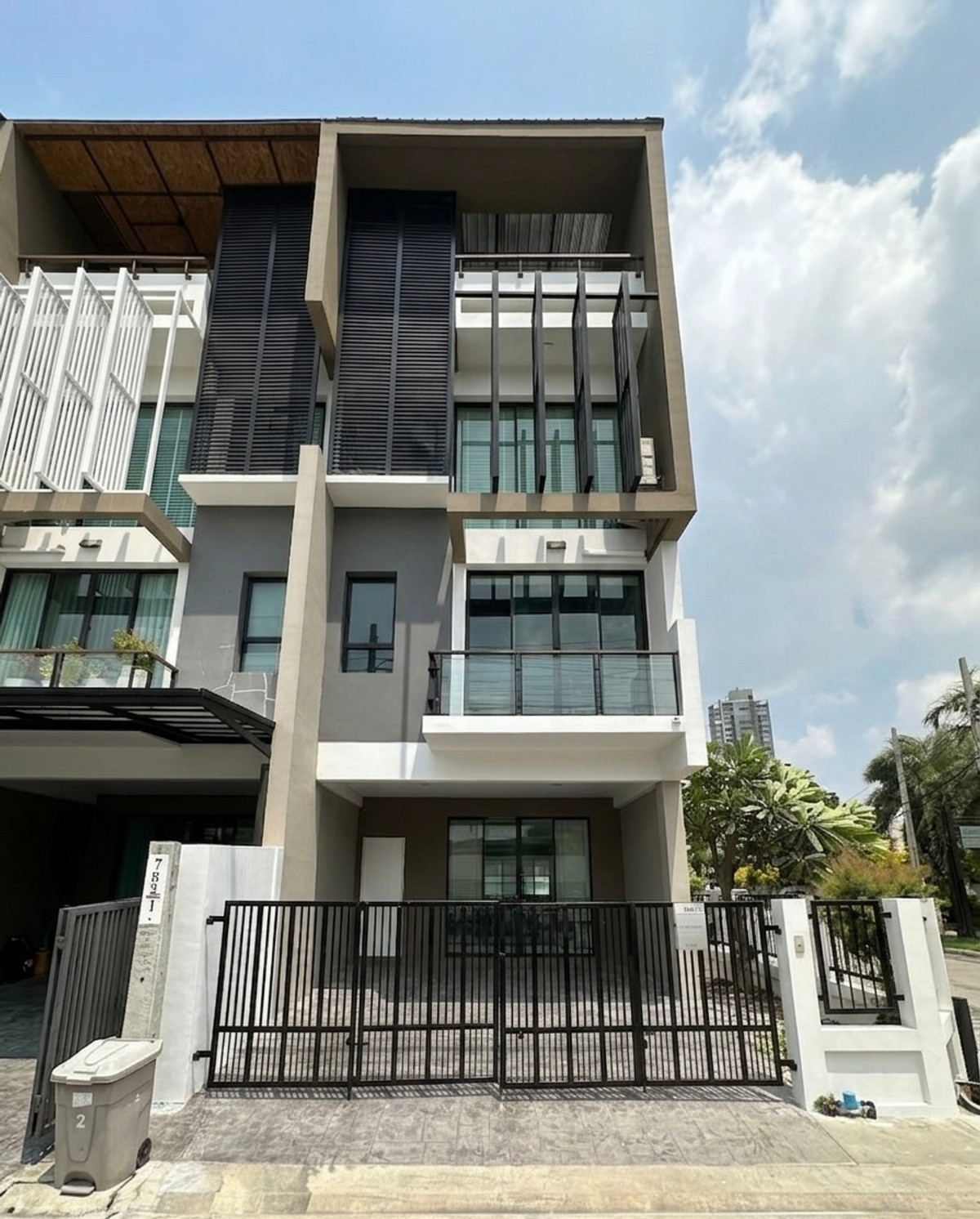เบล็ส ทาวน์ สุขุมวิท 50 / 3 ห้องนอน (เช่า), Bless Town Sukhumvit 50 / 3 Bedrooms (FOR RENT) GNG045 เบล็ส ทาวน์ สุขุมวิท 50 / 3 ห้องนอน (เช่า), Bless Town Sukhumvit 50 / 3 Bedrooms (FOR RENT) GNG045