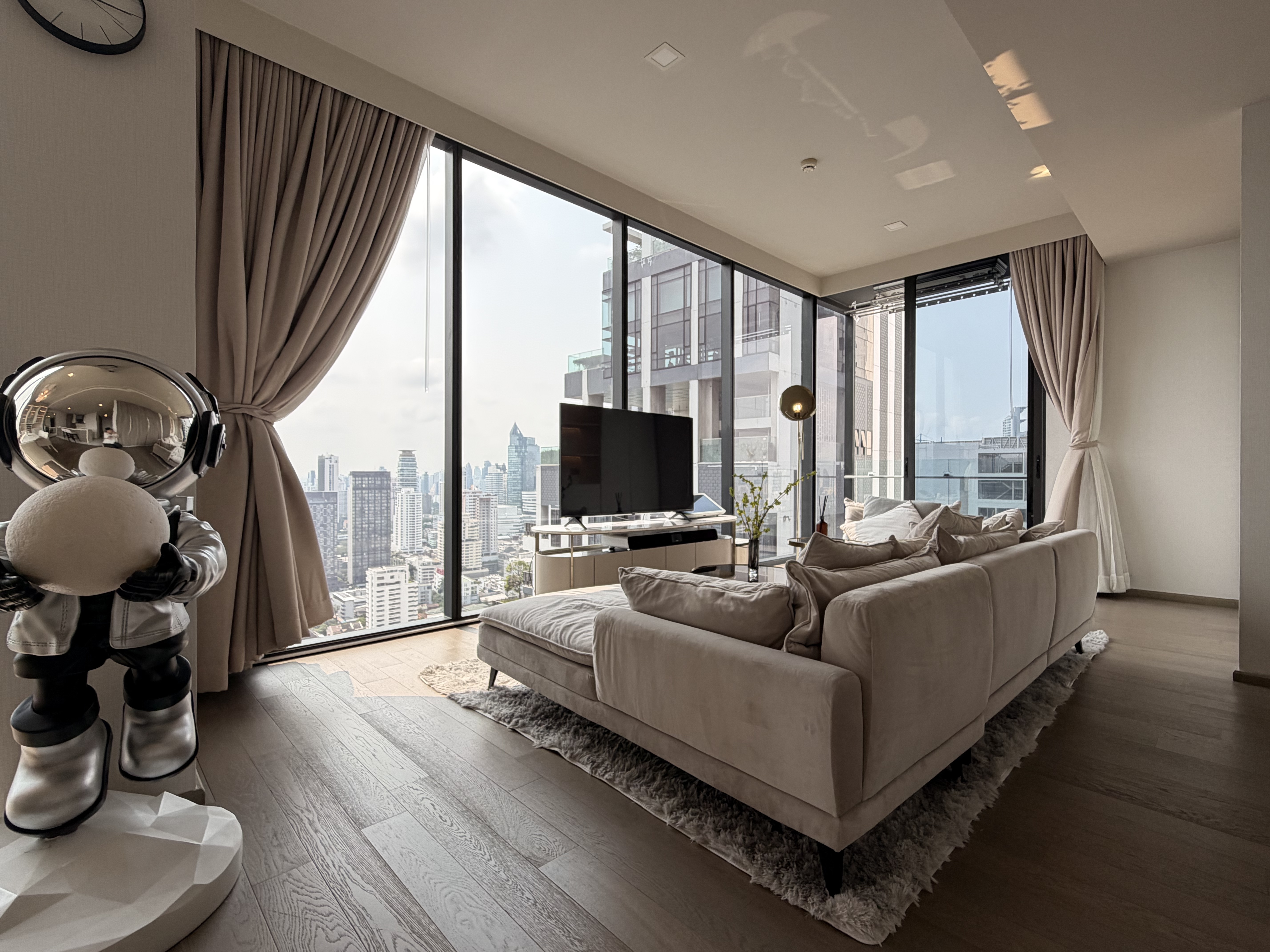 Condo for Rent / Sale at Celes Asoke