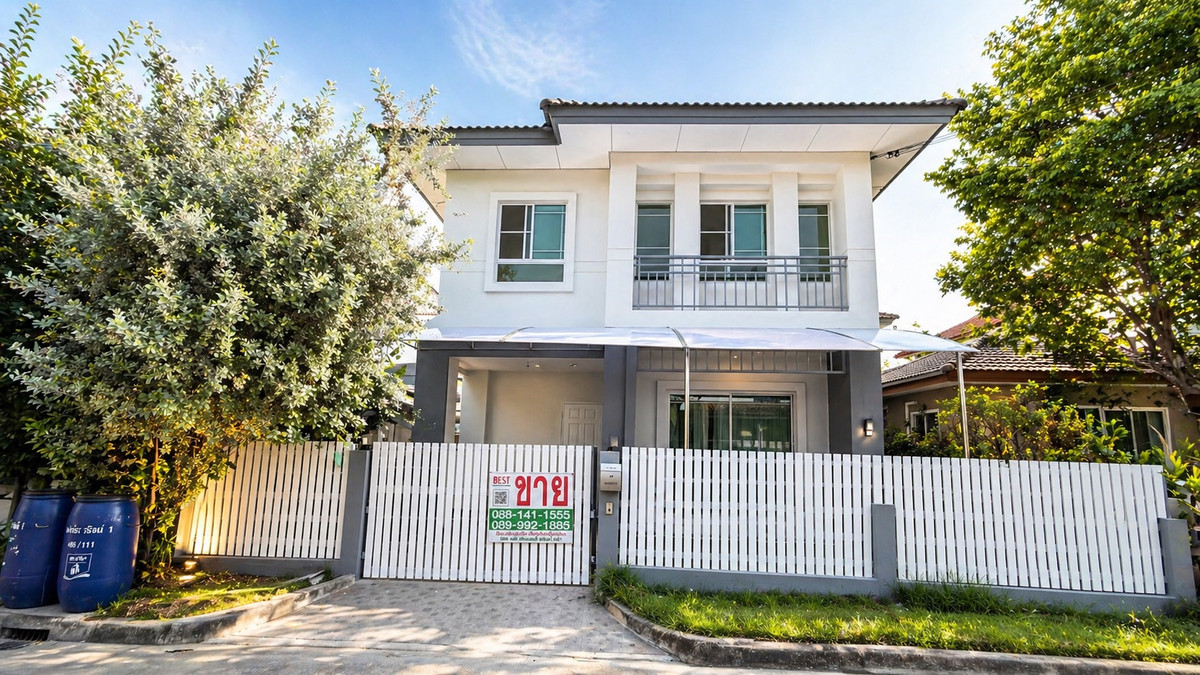 Beautiful house for sale, Prompat 1, beautifully decorated, ready to move in, in pristine condition, with furniture from IKEA, near Sathit Phatthana School.