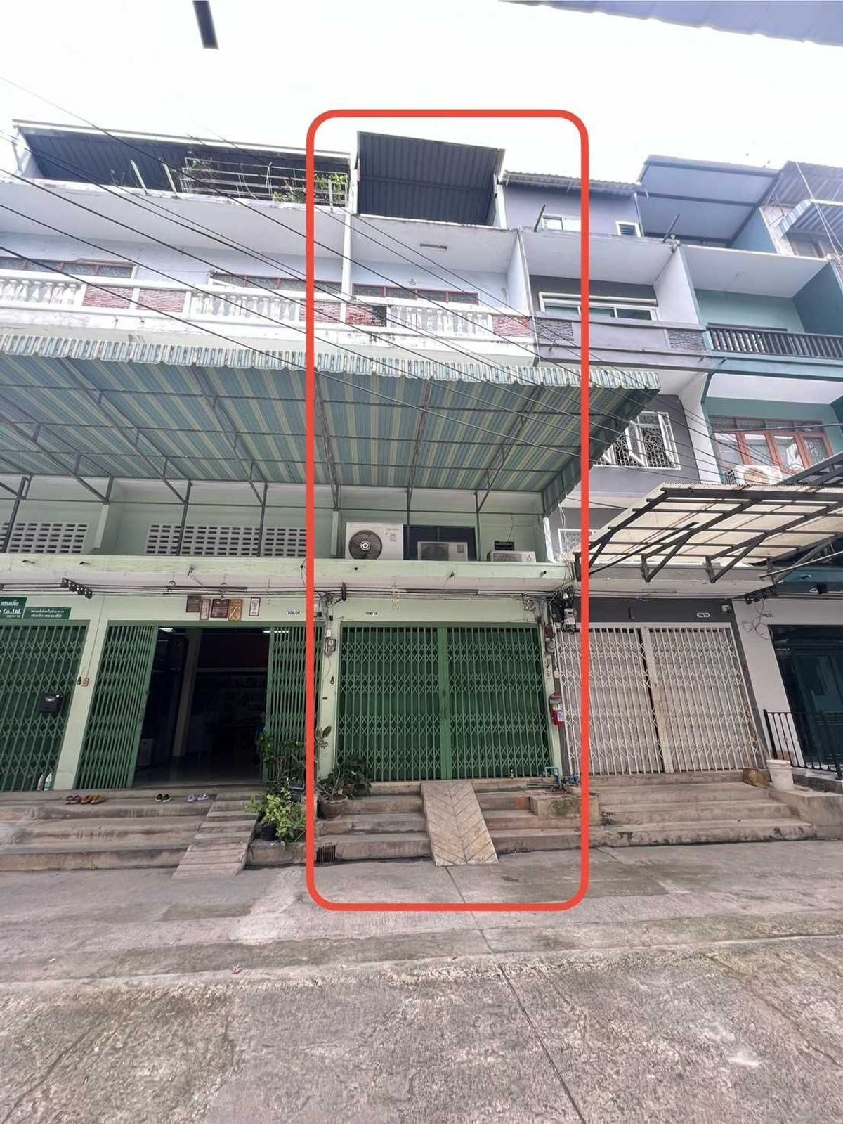 ขายตึกแถว 3.5 ชั้น ซ.จรัญสนิทวงศ์ 3 ใกล้ MRT ท่าพระ เหมาะทำออฟฟิศและอยู่อาศัย โทร.098-905-2645 ขายตึกแถว 3.5 ชั้น ซ.จรัญสนิทวงศ์ 3 ใกล้ MRT ท่าพระ เหมาะทำออฟฟิศและอยู่อาศัย โทร.098-905-2645
