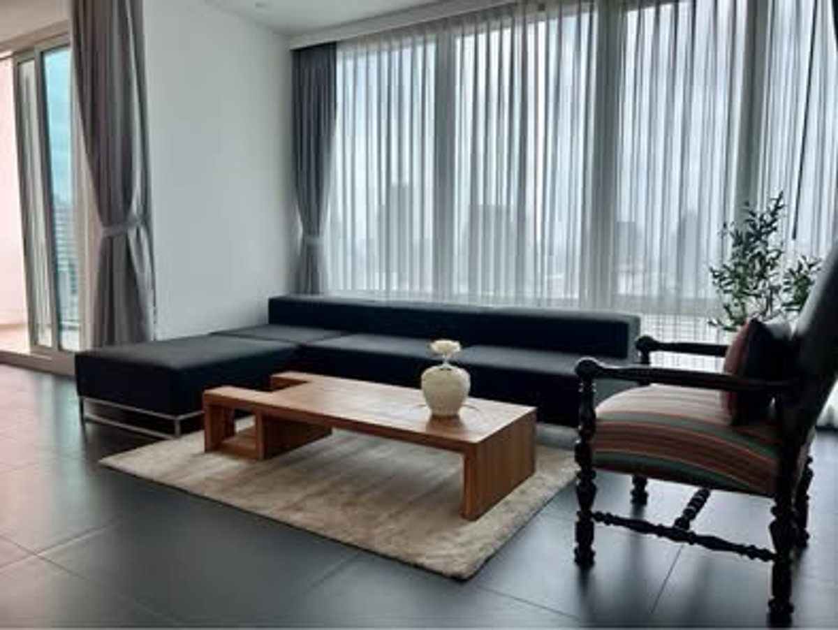 LUXULY 2 BEDROOM UNIT AT RAJDAMRI FOR SALE LUXULY 2 BEDROOM UNIT AT RAJDAMRI FOR SALE