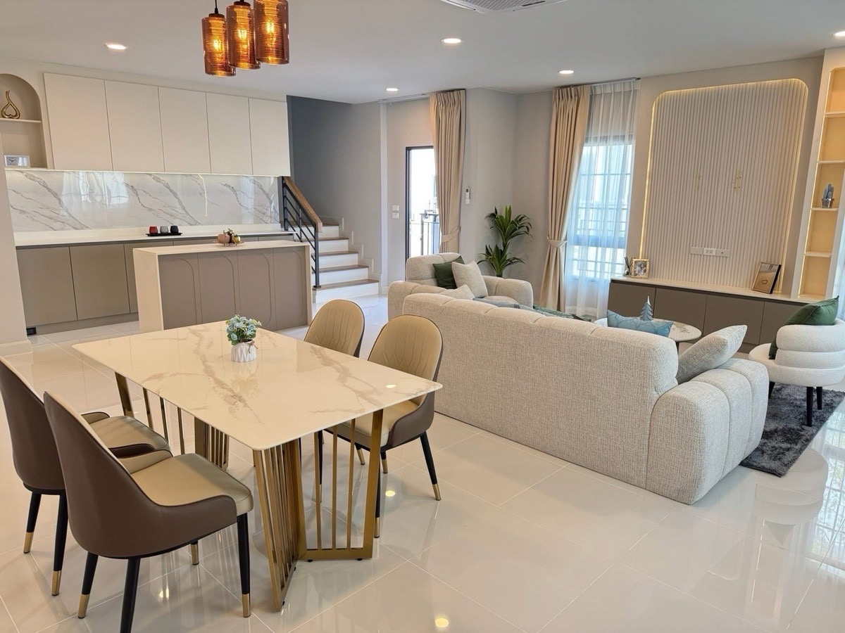 ✅ For Sale / Rent✅Centro Bangna🔥Hot Deal next to Mega Bangna ✅ For Sale / Rent✅Centro Bangna🔥Hot Deal next to Mega Bangna