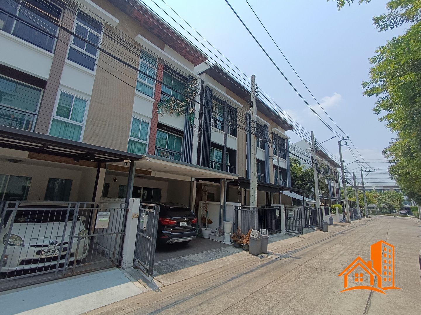 ทาวน์โฮม 3 ชั้น บ้านกลางเมือง โชคชัย 4 ซอย 50 – รูปที่ 3