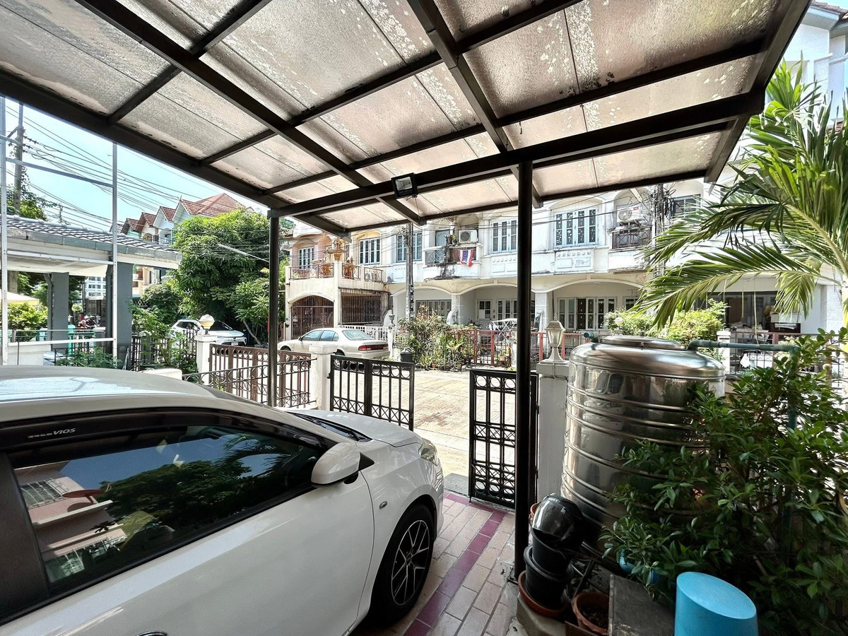 ขายทาวน์โฮม 3 ชั้น | บ้านรรินธร บางกรวย-พระราม 5 ใกล้โลตัส นครอินทร์ – รูปที่ 4