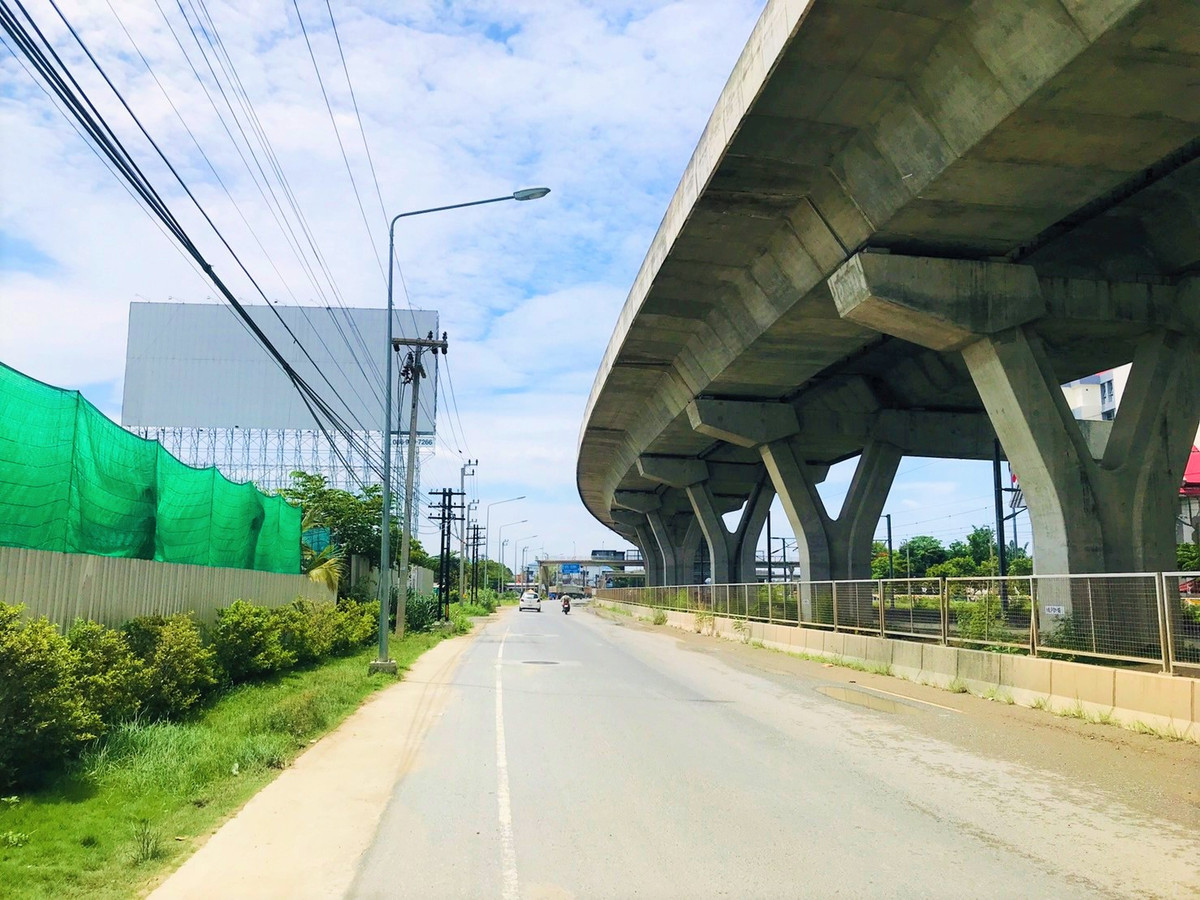 ขายที่ดินใกล้ถนนสวนผัก 1 ไร่ 1 งาน 47 ตรว ถนนเลียบทางรถไฟตลิ่งชัน ถนนเลียบทางด่วนประจิมรัถยา ใกล้ถนนกาญจนาภิเษก เหมาะทำโกดัง ศูนย์กระจายสินค้า อาคารสำนักงาน – รูปที่ 2