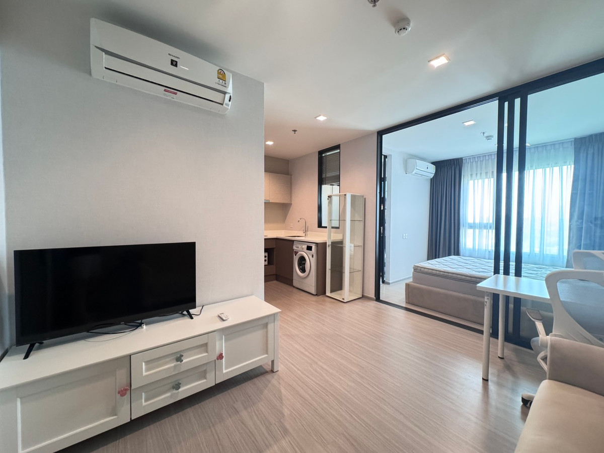 You can buy it yourself. Buying and renting is worth it. Life Sathorn Sierra, room ready to move in, selling for only 3.4 million!