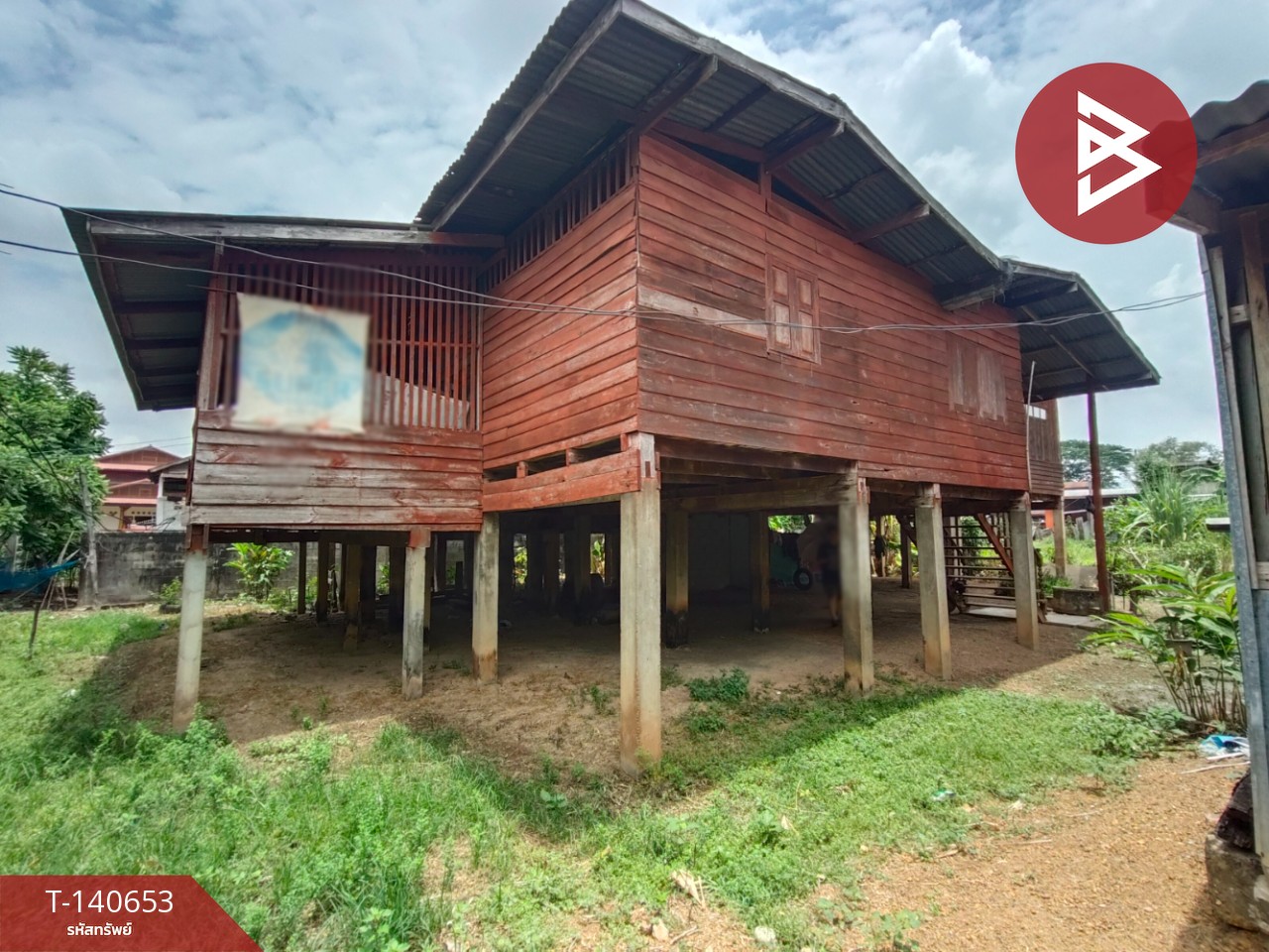Classic antique wooden detached house for sale, area 85 square meters, Ngio Ngam Subdistrict, Uttaradit, good location next to the main road. – รูปที่ 2