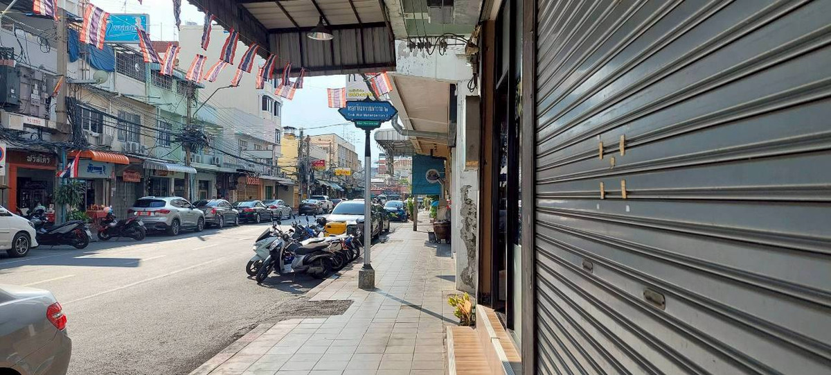 ให้เช่าอาคารพาณิชย์ 3 ชั้น + ดาดฟ้า ติดเสาชิงช้า–ศาลเจ้าพ่อเสือ ใจกลางเกาะรัตนโกสินทร์ ทำเลธุรกิจชั้นเยี่ยม 45,000 บาท/เดือน ใจดี พูดคุยสอบถามก่อนได้ – รูปที่ 2