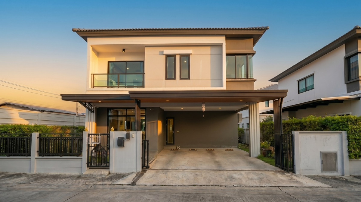 Beautifully Decorated Corner Unit | For Sale: Grand Britania Wongwaen-Ramintra Beautifully Decorated Corner Unit | For Sale: Grand Britania Wongwaen-Ramintra