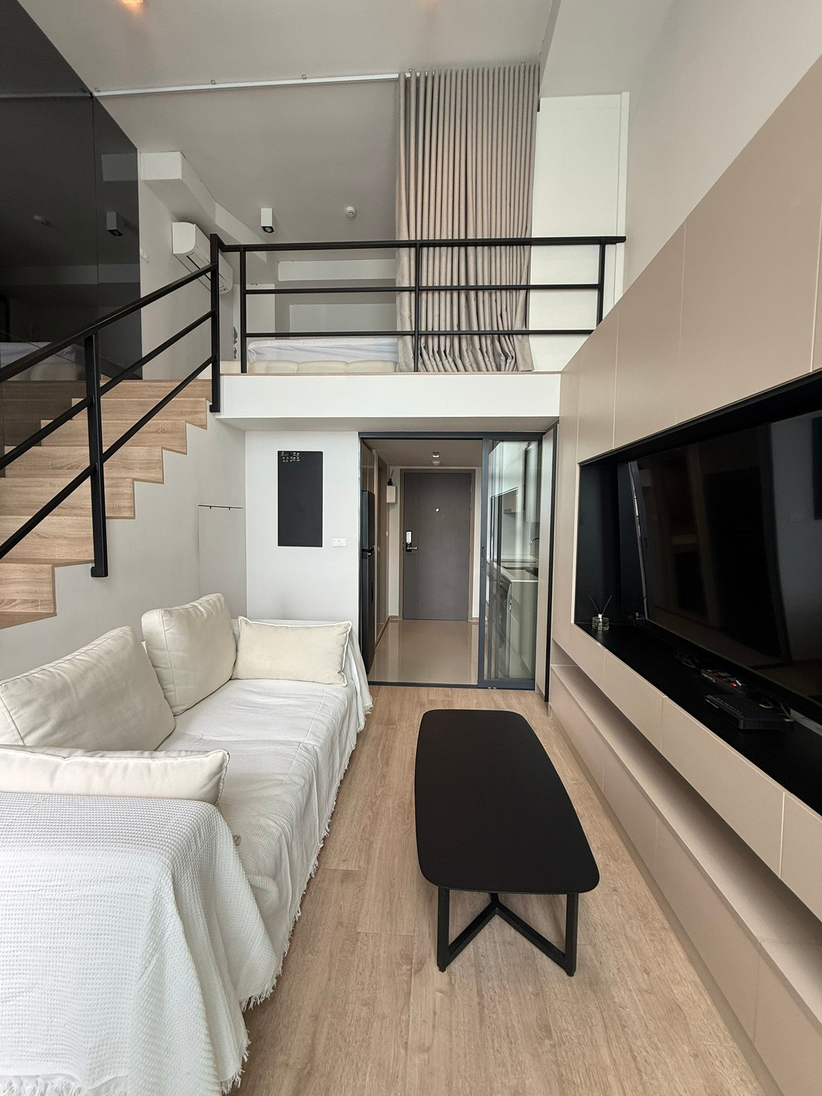 ✨ Duplex room, high floor, beautiful view! IDEO Rama 9-Asoke 💎 [Minimal decoration | Near MRT Rama 9, only 400 m.] ✨