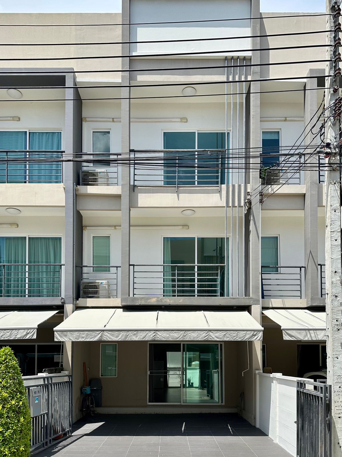 P0643/Townhome for rent Baan Klangmuang Sukhumvit 77, Sukhumvit location, can move in immediately. – รูปที่ 3