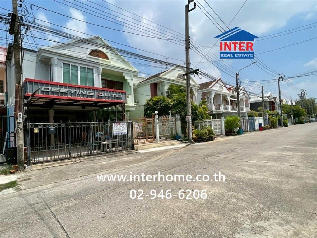 Twin house, 2 floors, 24.8 sq m, Chatthip Village. Near Lotus Nawamin Soi Nawamin 84, Nawamin Road, Ramintra Road, Bueng Kum District, Bangkok