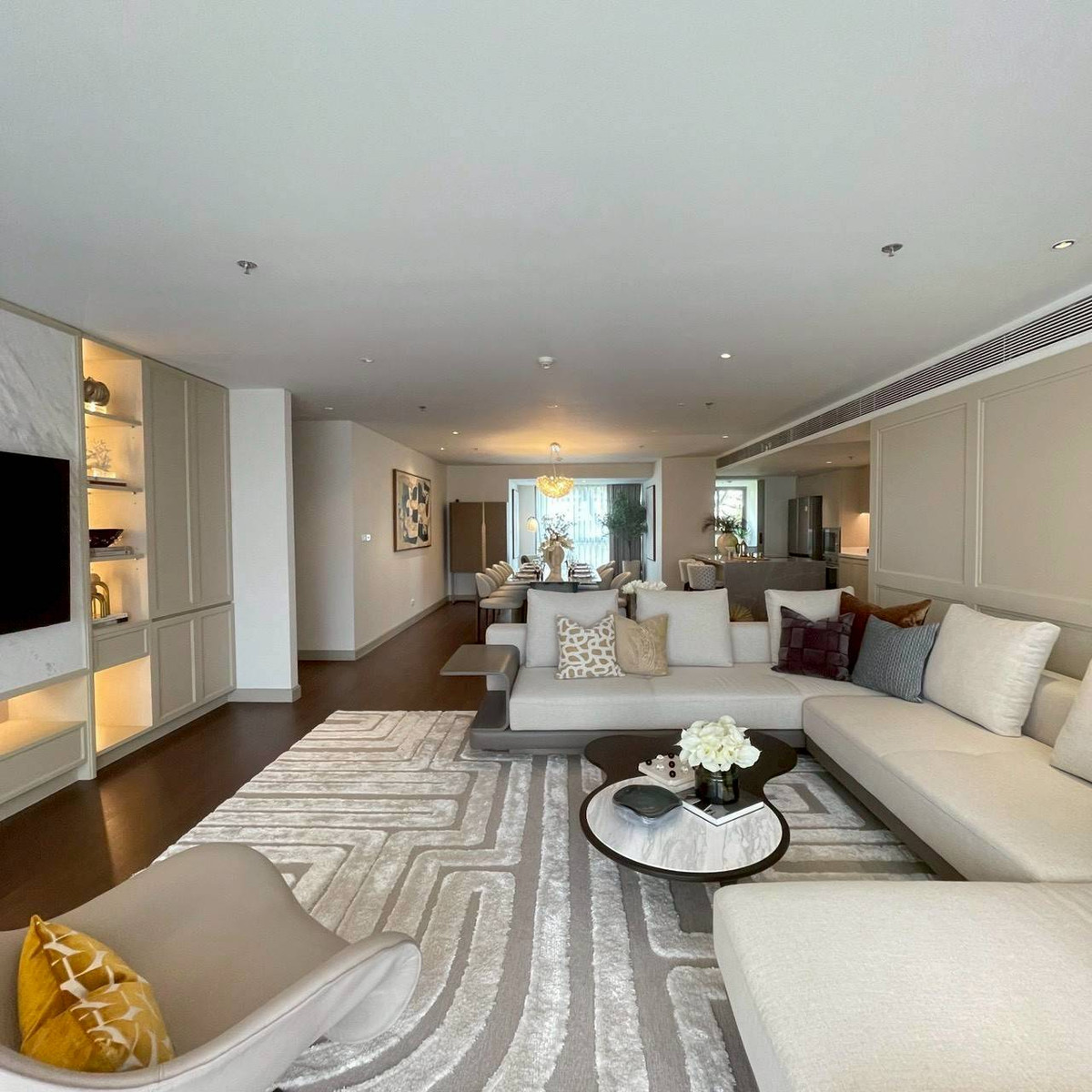 Ultra-Private Luxury Living in the Heart of Sukhumvit 39 Ultra-Private Luxury Living in the Heart of Sukhumvit 39
