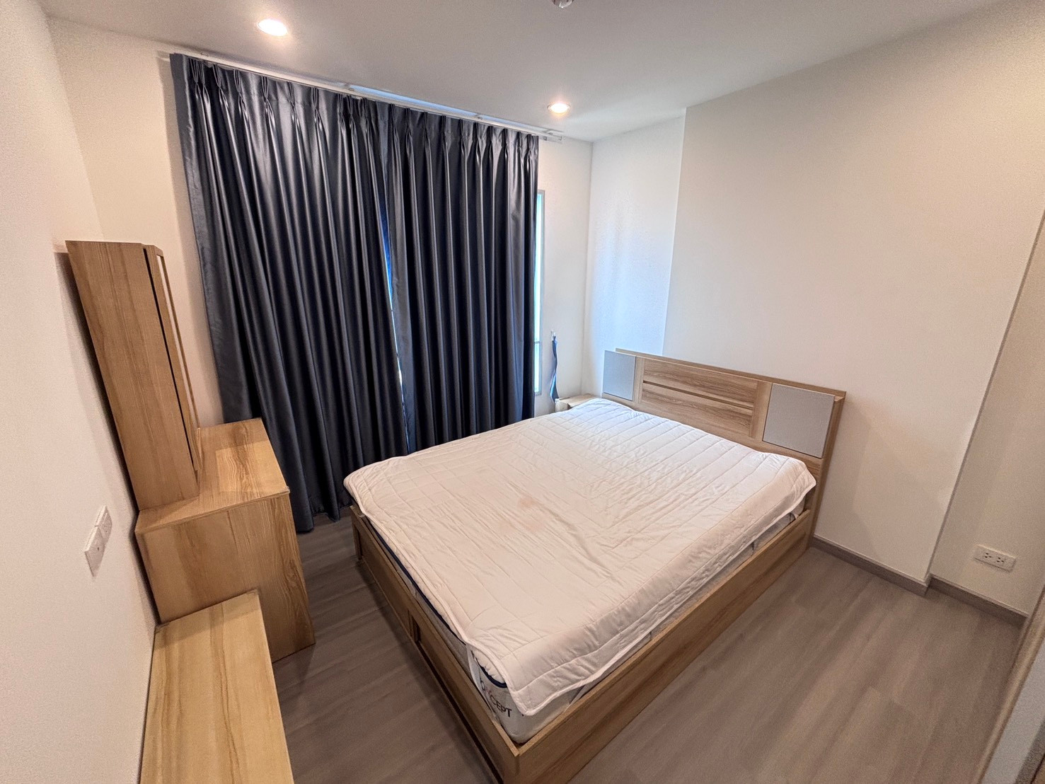 🌃 For rent, 1 bedroom, 1 bathroom, Condo The President Charan – Yaek Fai Chai Station, 13,000 baht (The President Charan – Yaek Fai Chai Station) 🚝 Next to MRT Yaek Fai Chai, very convenient to travel, see the room. If interested, call 094-553-9330 Aof
🌃 For rent, 1 bedroom, 1 bathroom, Condo The President Charan – Yaek Fai Chai Station, 13,000 baht (The President Charan – Yaek Fai Chai Station) 🚝 Next to MRT Yaek Fai Chai, very convenient to travel, see the room. If interested, call 094-553-9330 Aof