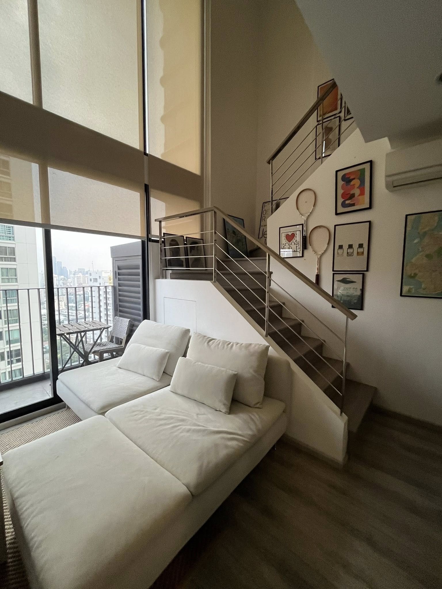 Urgent sale! Condo IDEO Mobi Asoke (Ideo Mobi Asoke) Duplex room, 1 bedroom, high floor, parking for 2 cars, next to MRT Phetchaburi and SWU.