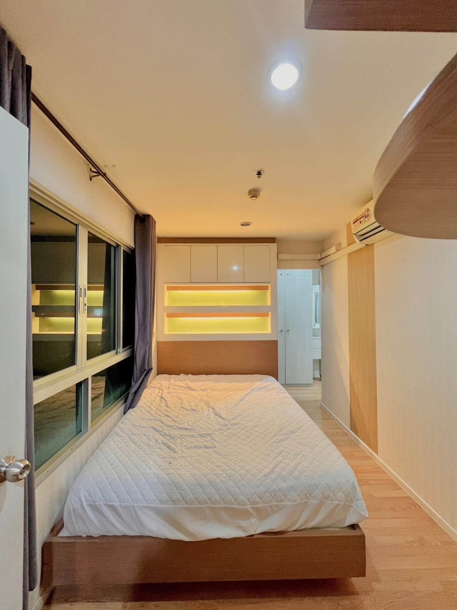 Condo for rent, Lumpini Ville Ramkhamhaeng 60, beautiful room with electrical appliances, complete furniture. Condo for rent, Lumpini Ville Ramkhamhaeng 60, beautiful room with electrical appliances, complete furniture.