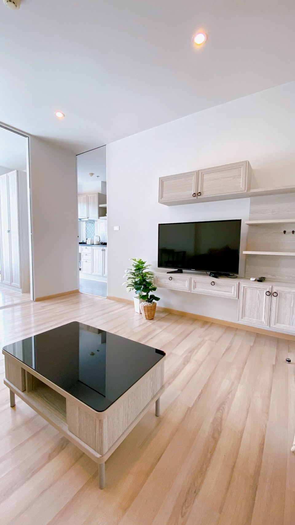 Condominium High Rise floor 10th For Rent At Phuket Town