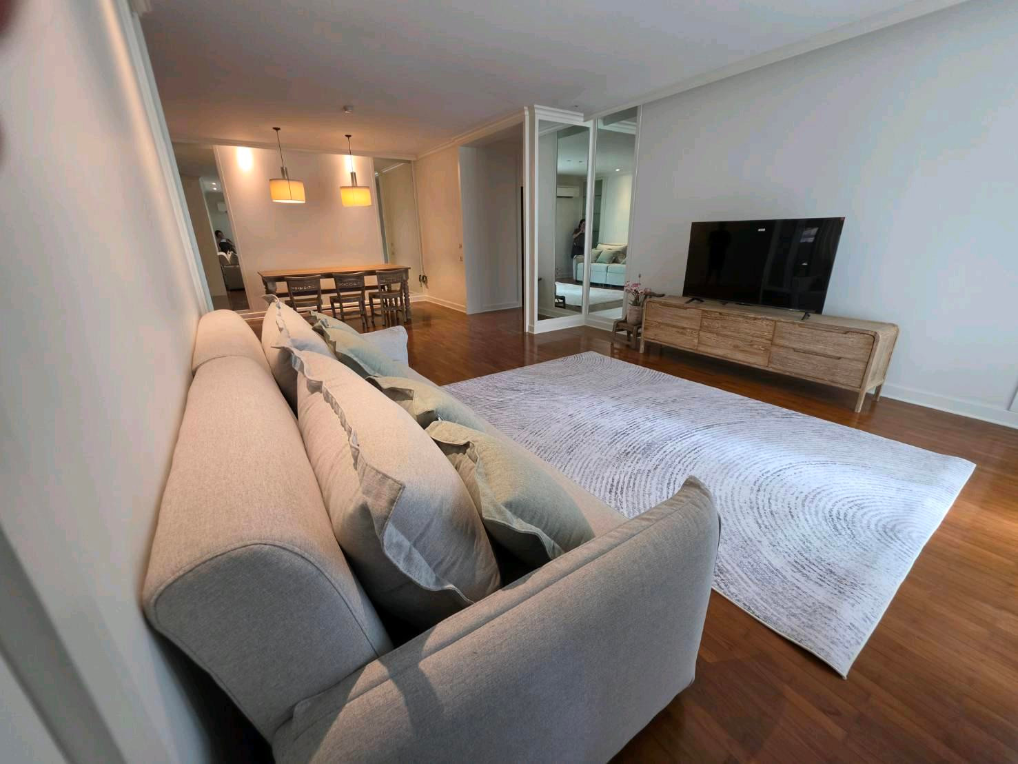 📌 (Noble House Ruamruedee) 🔥 134.2 ตร.ม. 2 ห้องนอนใหญ่ ห้องมุม!) ปรับปรุงครัวใหม่! ถนนร่วมฤดี ใกล้ One Bangkok! ในย่านร่วมฤดีที่เป็นห้องใหญ่ พร้อมแต่ง Built-in [เช่า] – รูปที่ 3